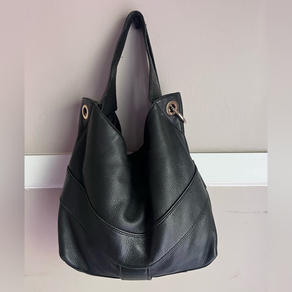 Michael Kors Black Leather Shoulder Hobo Bag with Gold-Tone Hardware - Picture 2 of 3